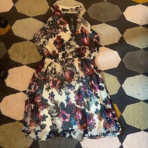 Cute Ava and yelly Floral sleeveless dress